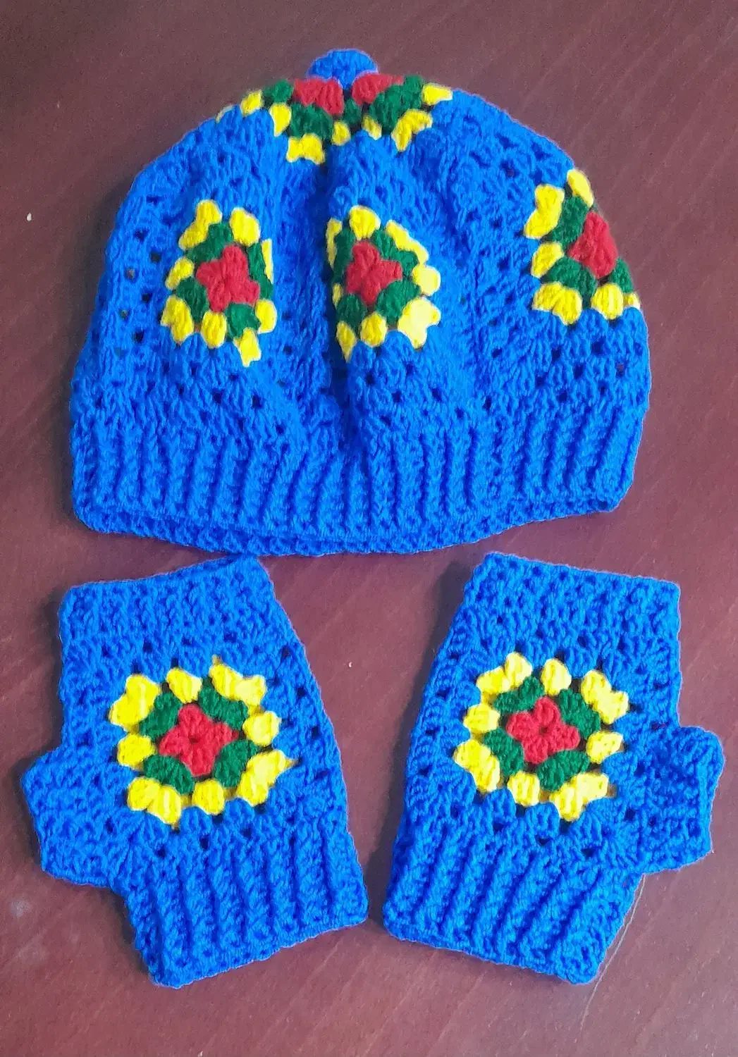 ست کلاه و دستکش|لباس|پردیس, فاز ۸|دیوار