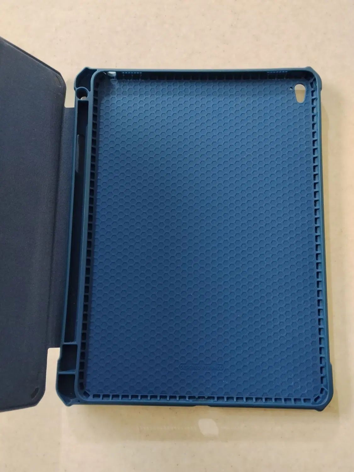 کیف کلاسوری Ipad Air2|لوازم جانبی موبایل و تبلت|شیراز, دوکوهک|دیوار