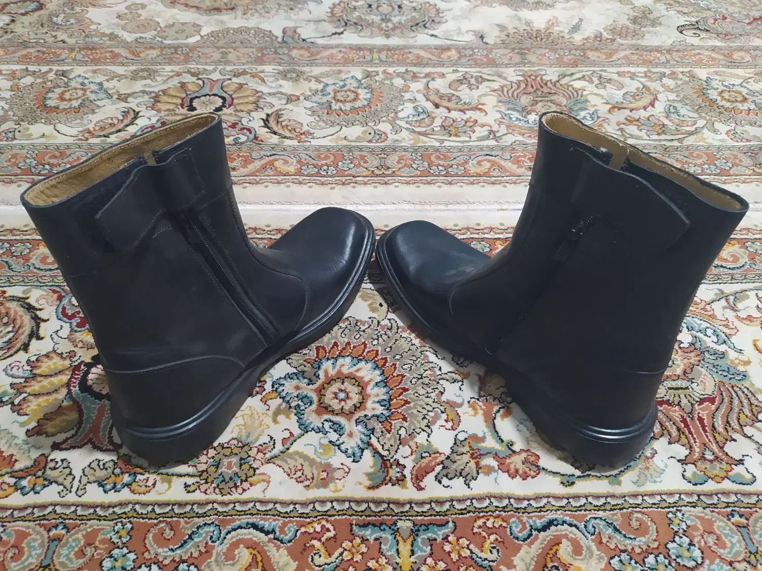 پوتین|کیف، کفش، کمربند|نیشابور, بنیاد شهید|دیوار