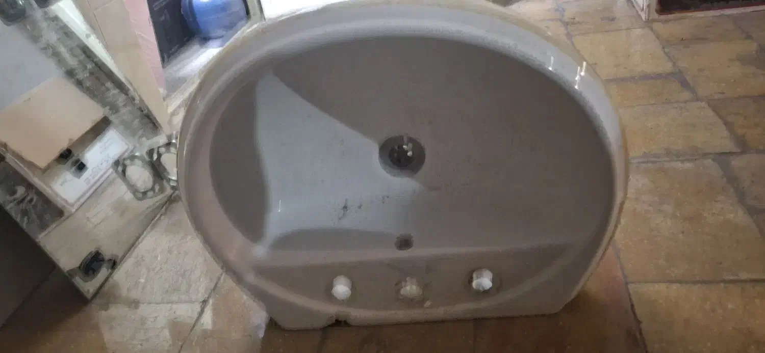 پایه روشویی سالم و روشویی و آینه|لوازم سرویس بهداشتی|تهران, کرمان|دیوار