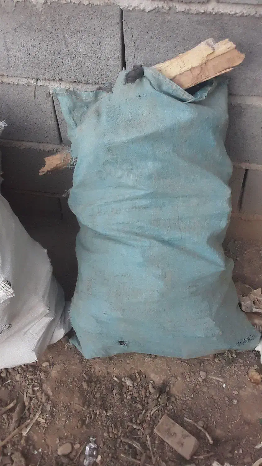 چند گونی هیمه دار بلوط فروشی هست درجه یک|حراج|لردگان, |دیوار