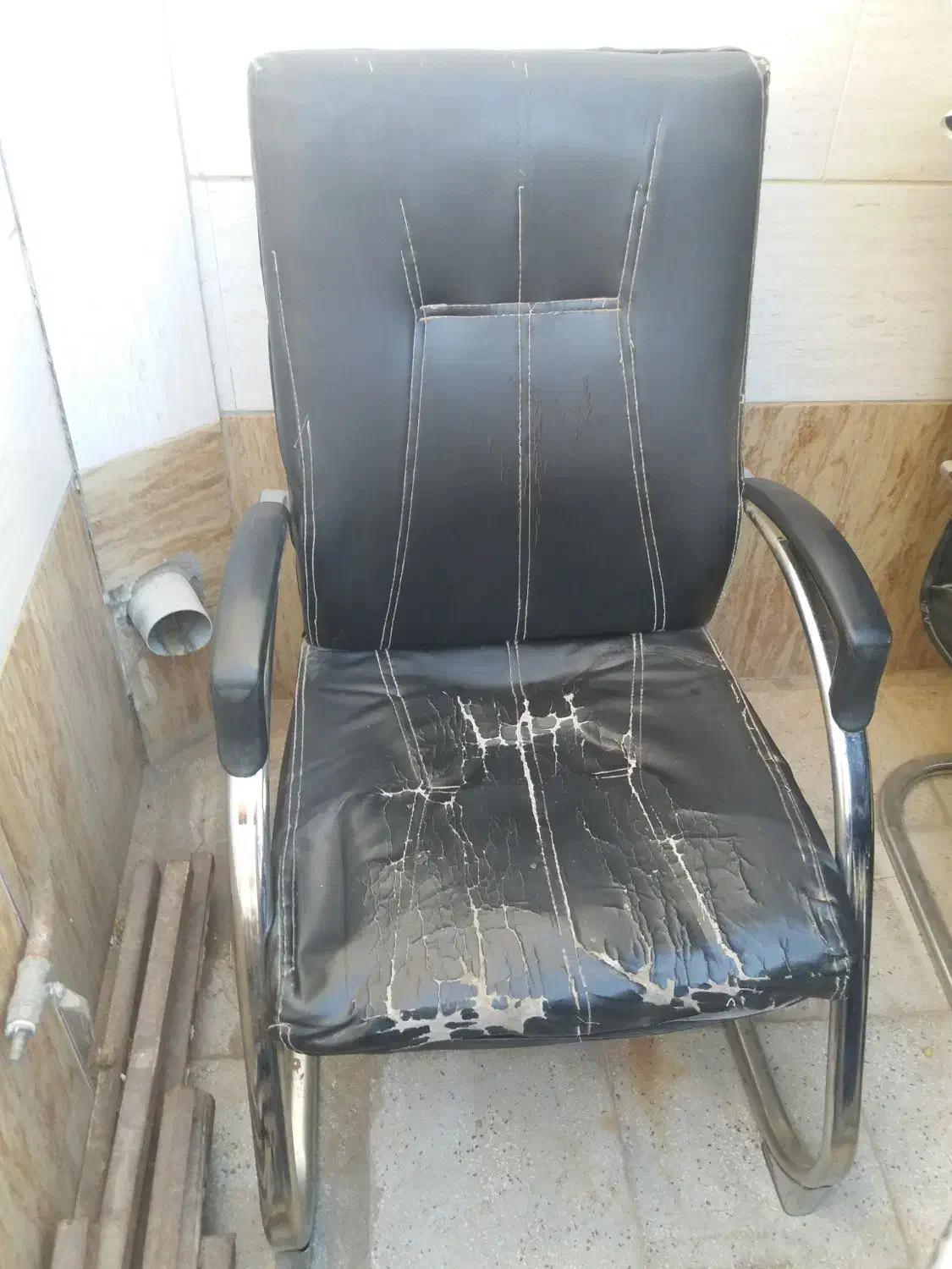 صندلی|صندلی و نیمکت|بردسکن, |دیوار