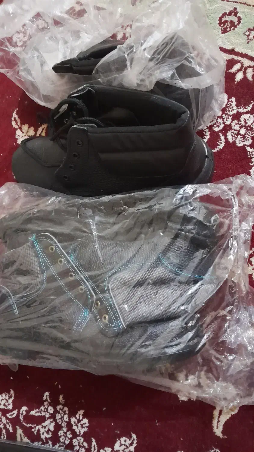 کفش ایمنی|کیف، کفش، کمربند|خورموج, |دیوار