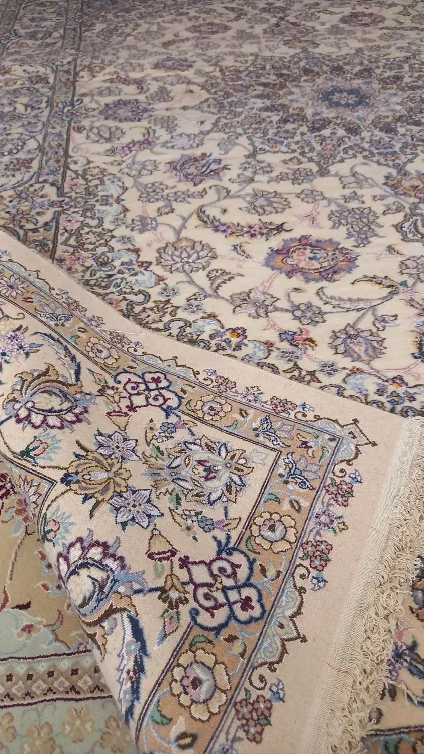 فرش نایینی اصفهانی|فرش|شاهین‌شهر, بنیاد ازدواج|دیوار