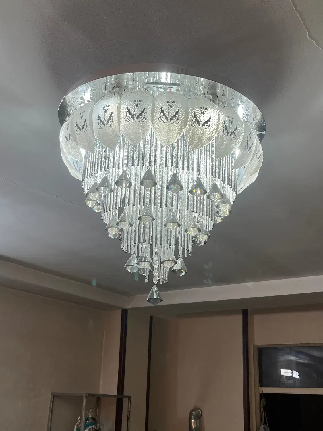 لوستر|لوستر و چراغ آویز|ورامین, ورامین|دیوار