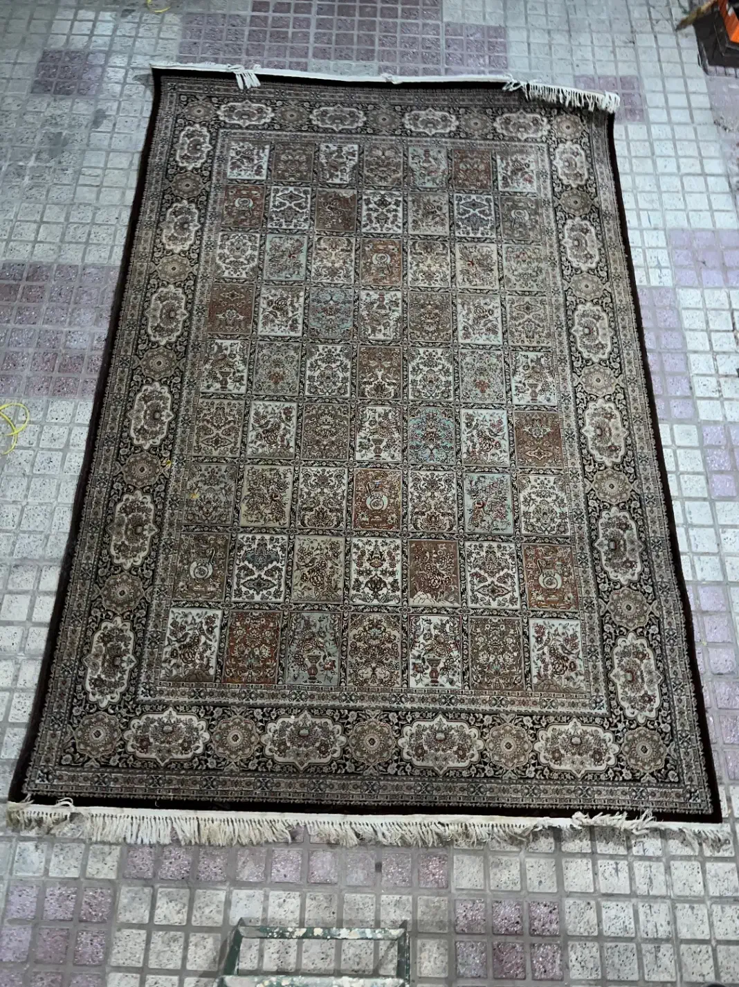 فرش ۷۰۰ شانه|فرش|دماوند, گیلاوند|دیوار