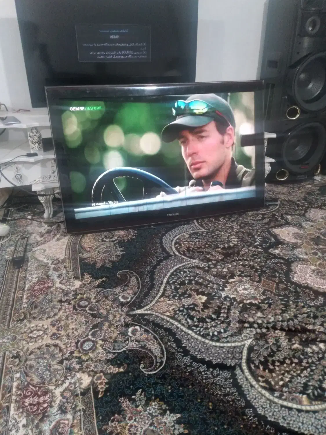 یک عدد تلویزیون|تلویزیون و پروژکتور|مشکیندشت, |دیوار