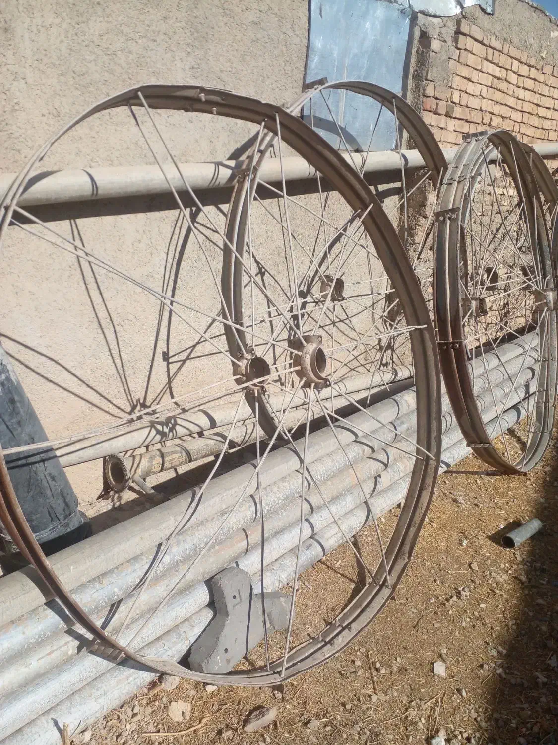 لوله های بارانی یا ویلمو|ابزارآلات|کبودرآهنگ, |دیوار