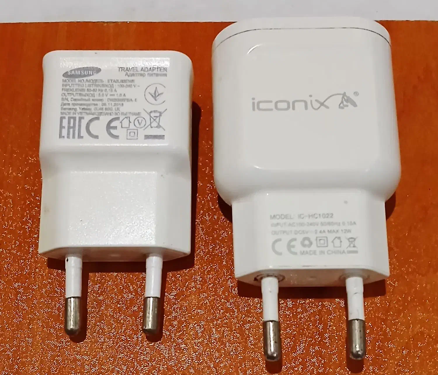 شارژر سامسونگ و آیکونیکس|لوازم جانبی موبایل و تبلت|رشت, چمارسرا|دیوار