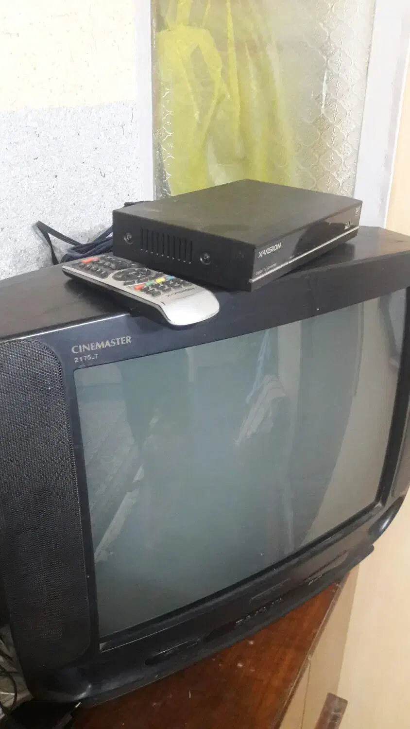 تلویزیون سالم بهمراه گیرنده دیجیتال ایکس ویژن|تلویزیون و پروژکتور|کرمان, |دیوار