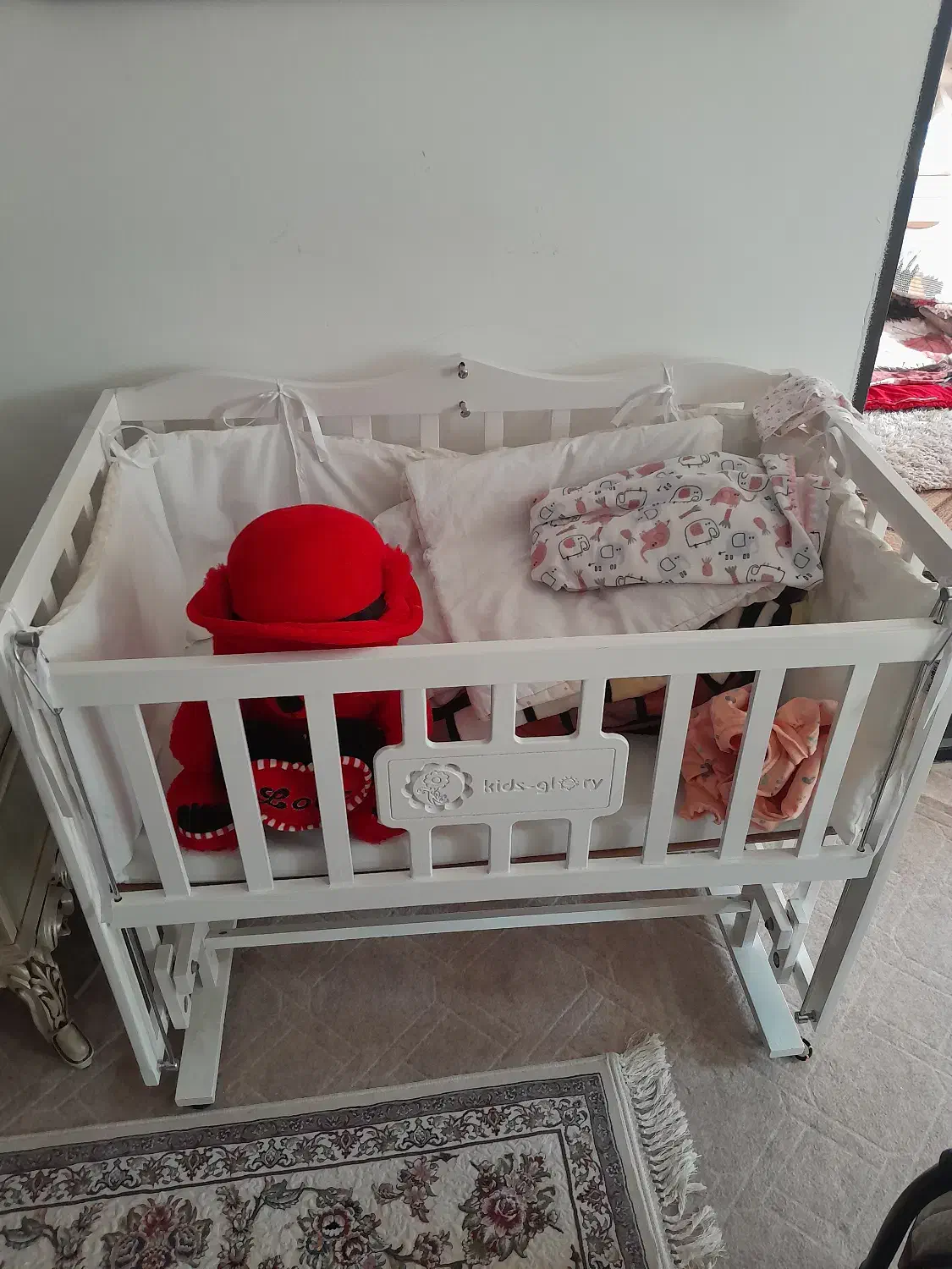 سیسمونی کودک کاملا نو و سالم|اسباب و اثاث بچه|خوی, |دیوار