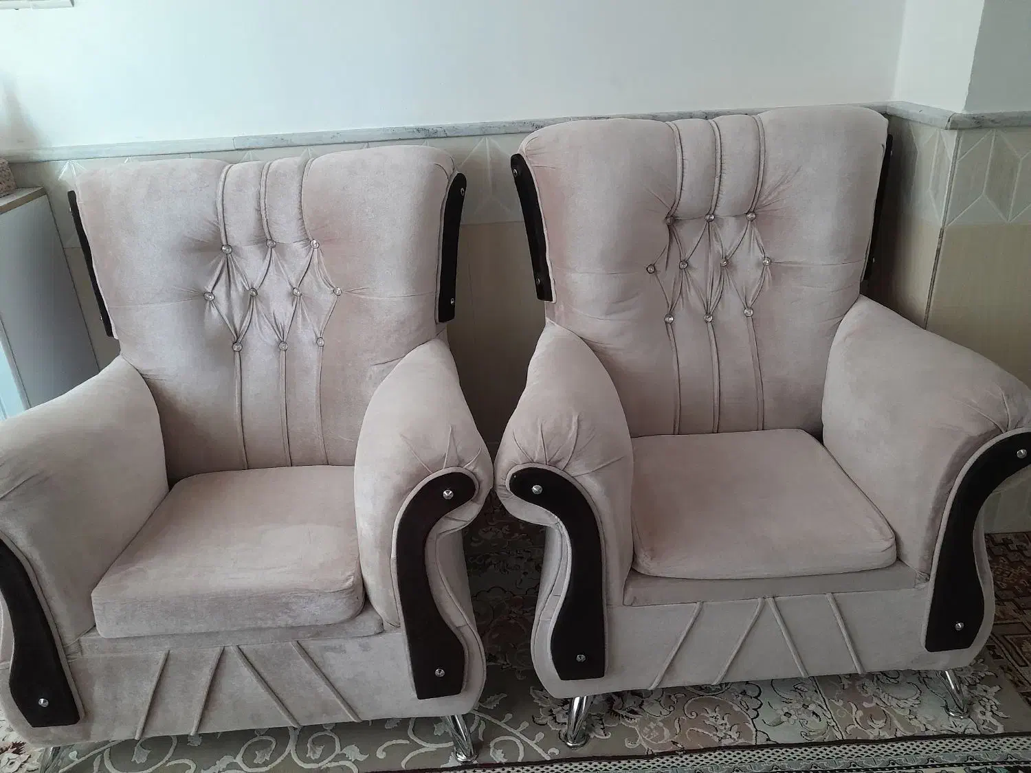 مبل ۷ نفره|مبلمان خانگی و میز عسلی|نیشابور, ریوند|دیوار