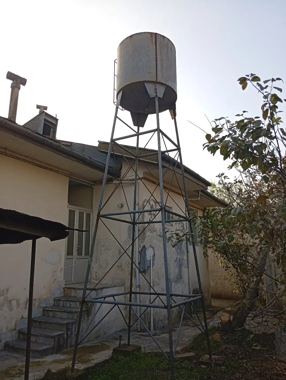 منبع اب|مصالح و تجهیزات ساختمان|آستانه اشرفیه, |دیوار