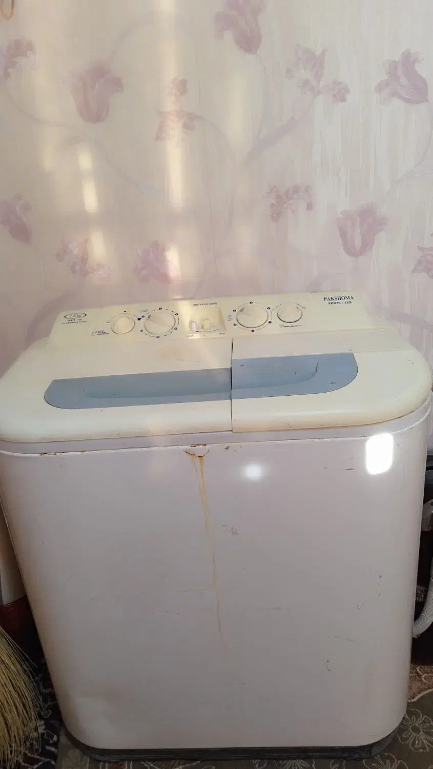 کابل برق و مقداری وسایل|دوربین عکاسی و فیلم‌برداری|زاهدان, |دیوار