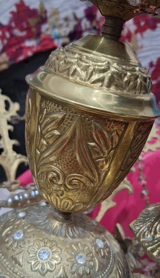 لوستر برنجی ۶ شاخه ۱۲ شعله|لوستر و چراغ آویز|تهران, امام زاده عبدالله|دیوار