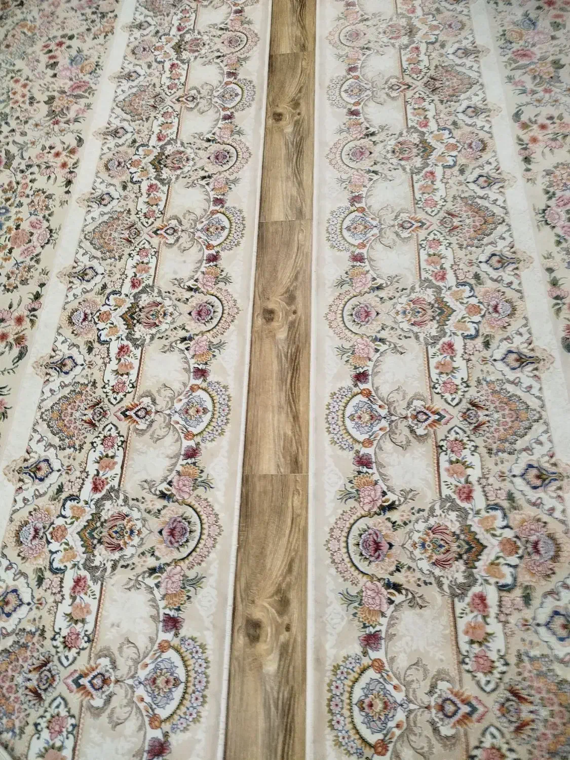 چهارتخته فرش افشان .|فرش|شهریار, شهریار|دیوار