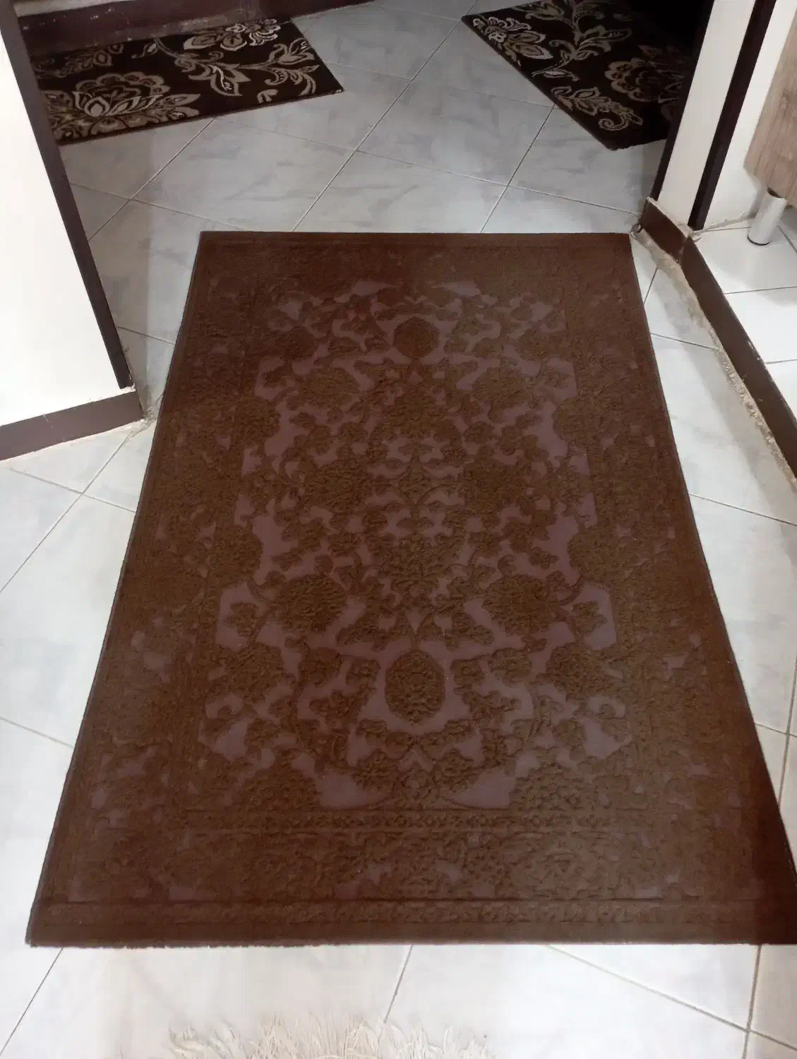 قالیچه قهوه ای|فرش|فردیس, فردیس|دیوار