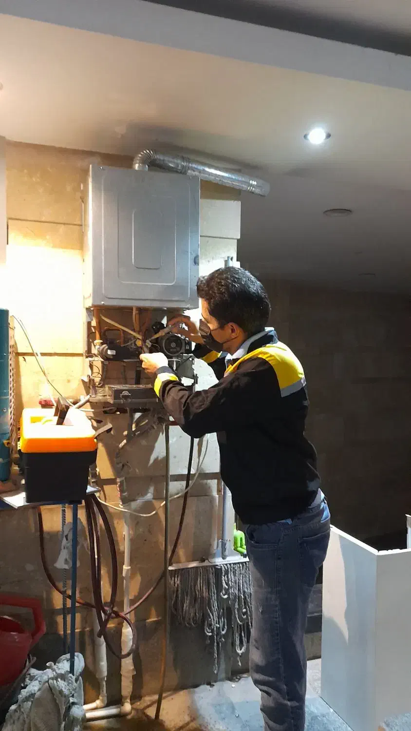 پکیج سرویس‌کار‌‌تخصصی‌/ نصب تعمیرات آبگرمکن/ فوری|خدمات پیشه و مهارت|رودهن, |دیوار