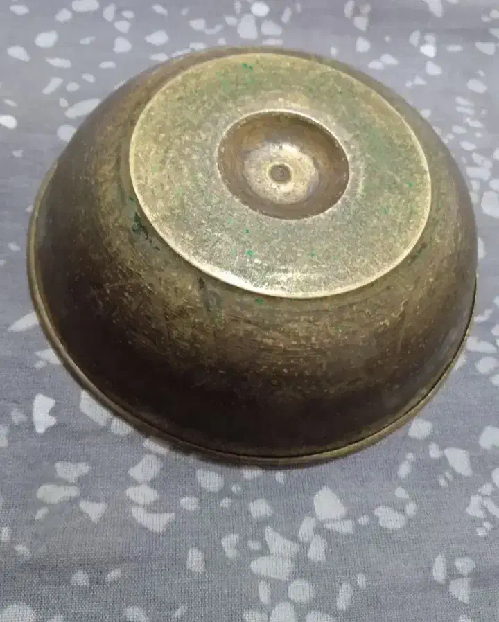 تاس و شیر آب قدیمی|کلکسیون اشیاء عتیقه|رشت, ترمینال|دیوار