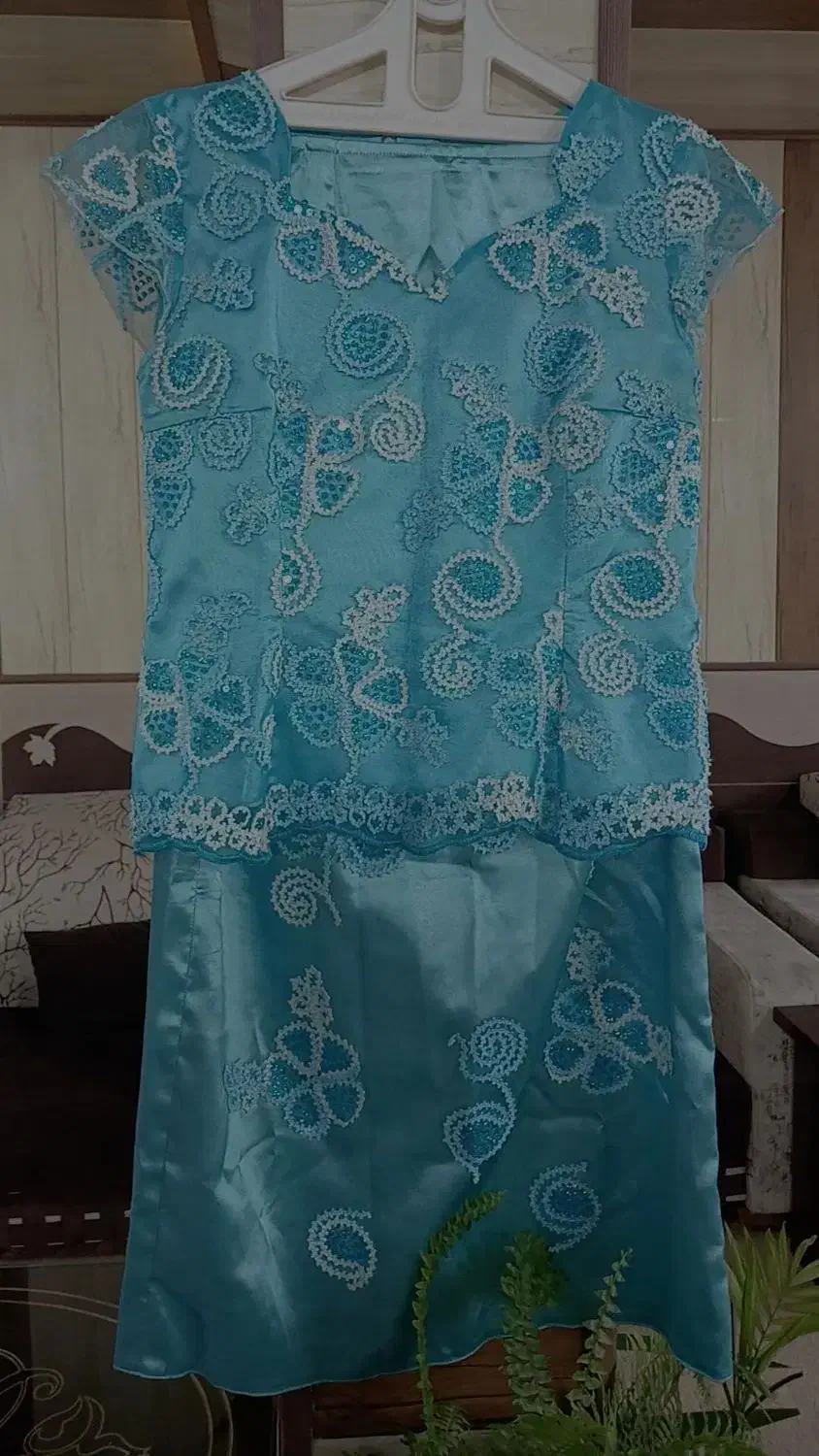 لباس مجلسی آبی|لباس|باغ بهادران, |دیوار