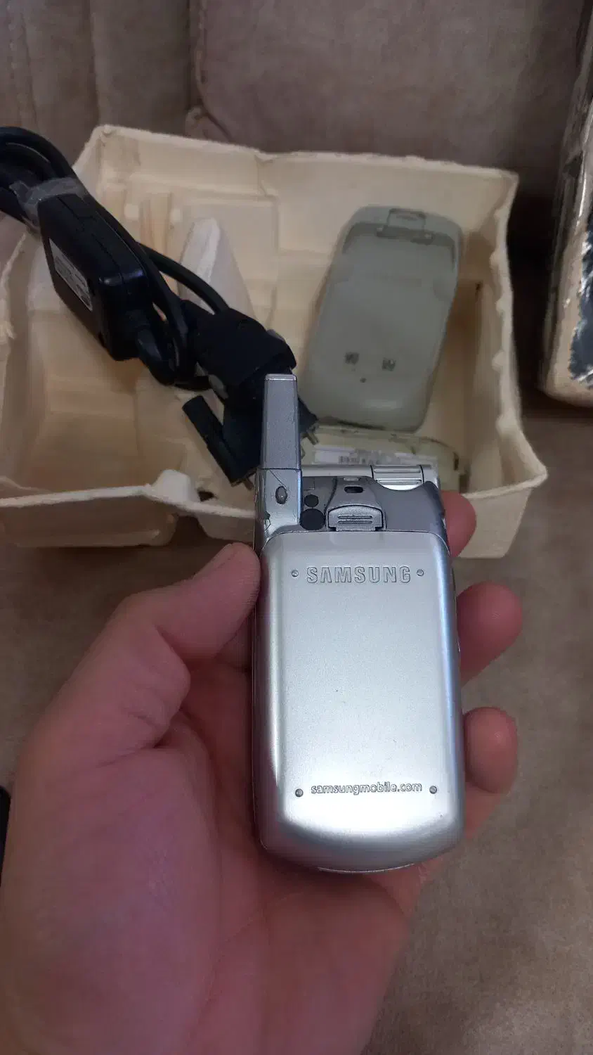 گوشی عتیقه سامسونگ|کلکسیون اشیاء عتیقه|اردبیل, |دیوار