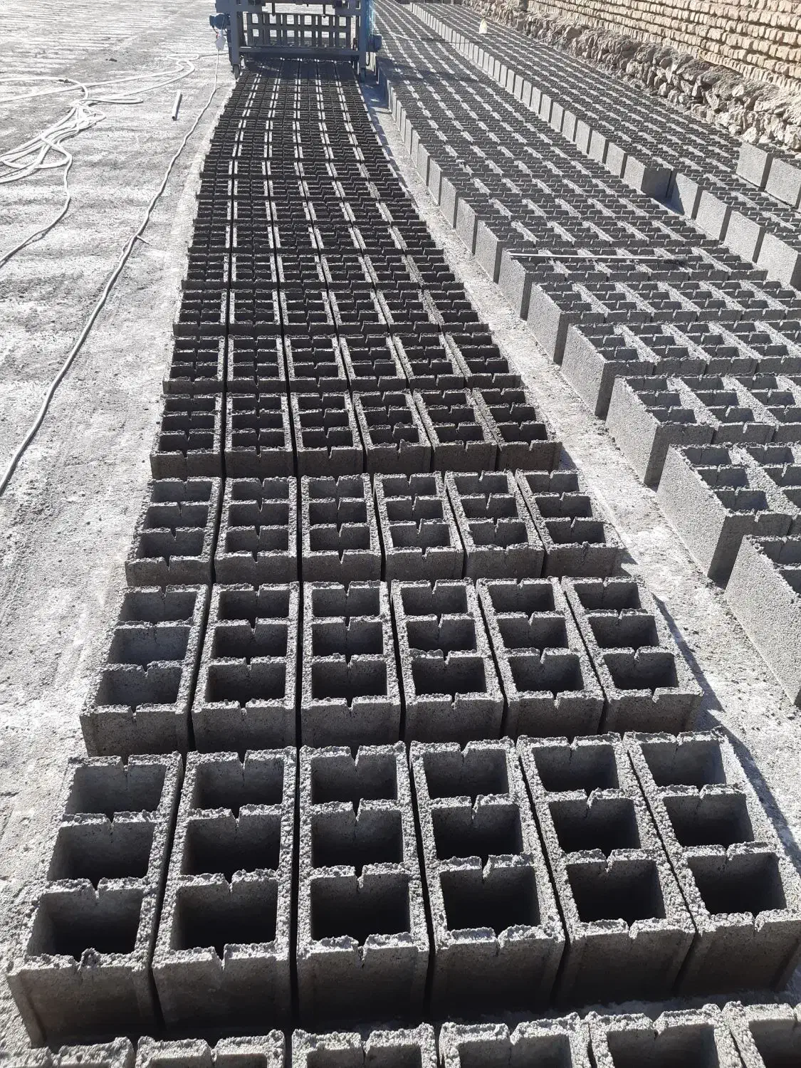 به یک بلوک زن نیازمندیم|استخدام معماری، عمران و ساختمانی|شیروان (خراسان), |دیوار