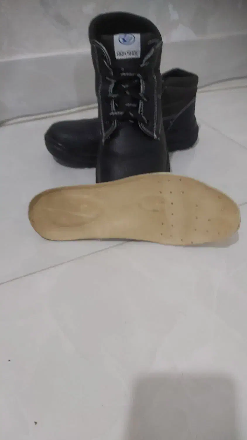 کفش ایمنی|کیف، کفش، کمربند|اهر, |دیوار