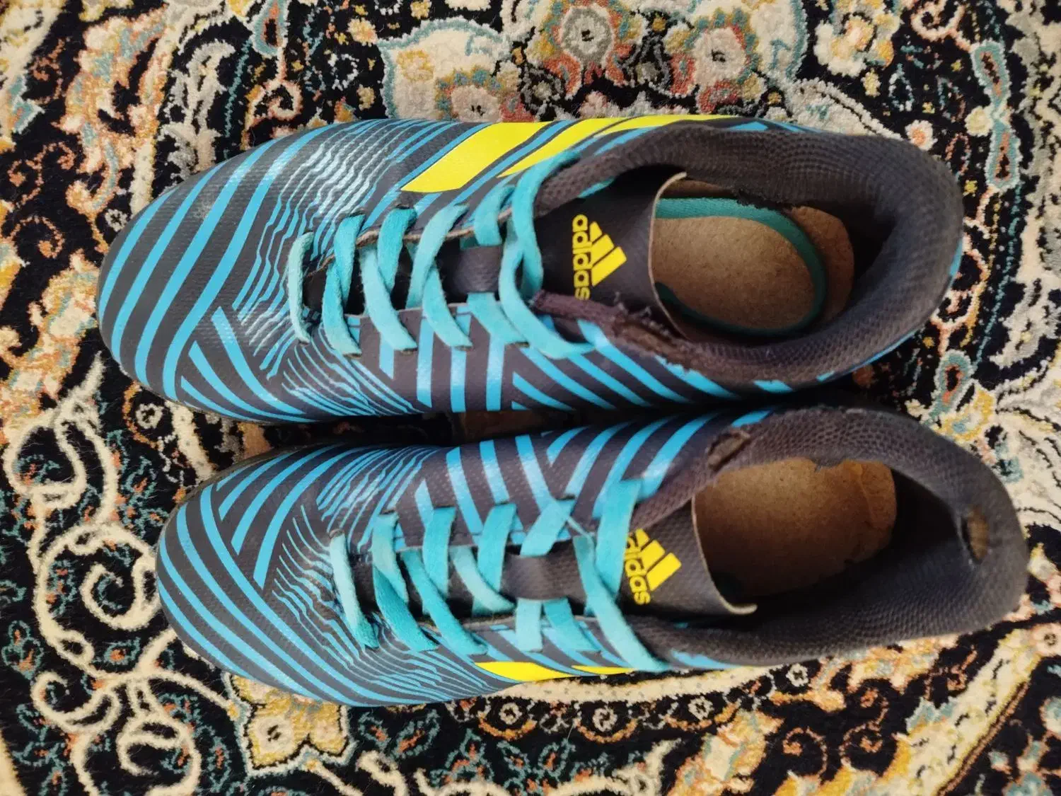 کفش فوتبال آدیداس سایز 35/‌36|کیف، کفش، کمربند|اسلام‌شهر, شهرک قائمیه|دیوار