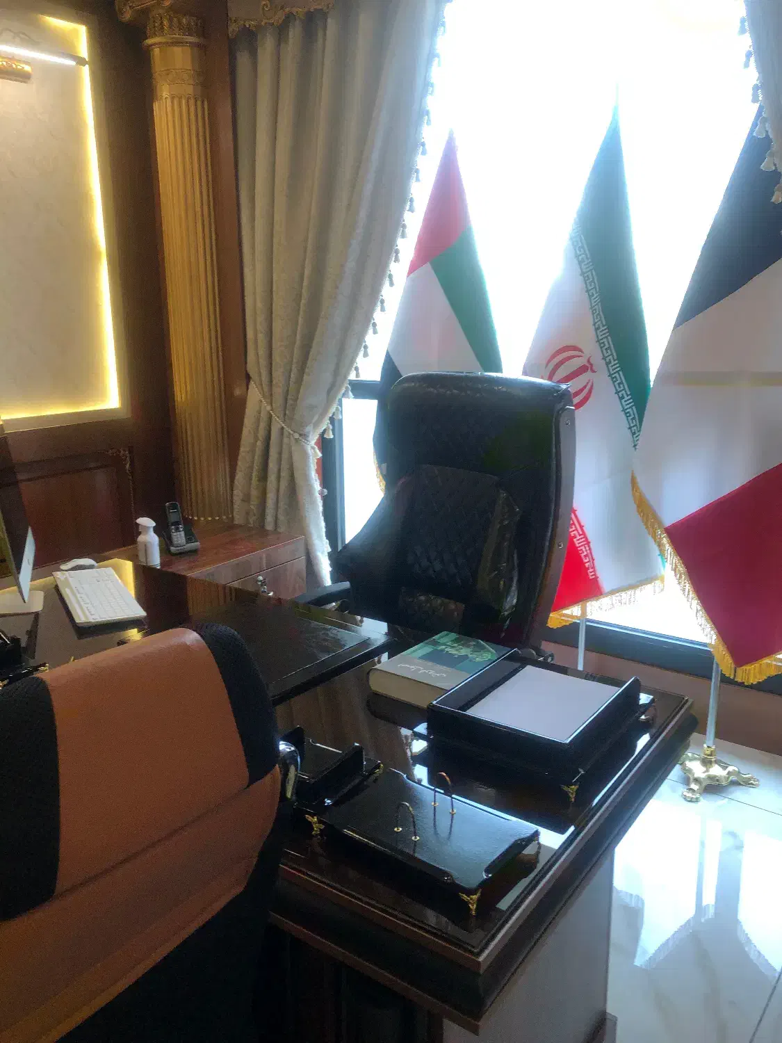 ست مدیریت وکنفرانس۶نفره/درحدنو/شیک/کامل|مبلمان اداری|تهران, تجریش|دیوار