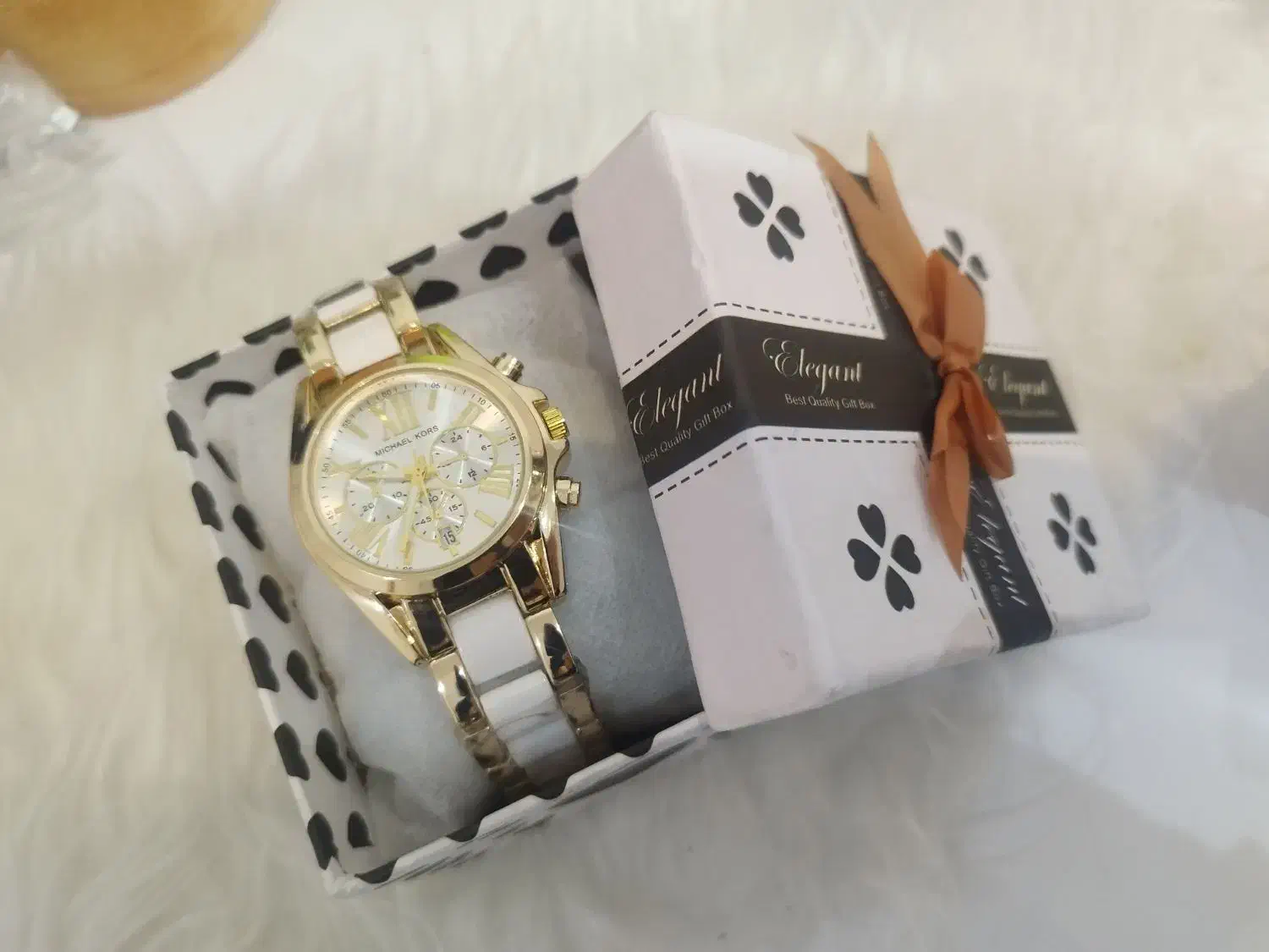 ساعت بند فلزی طلایی سفید نو|ساعت|خمینی‌شهر, |دیوار