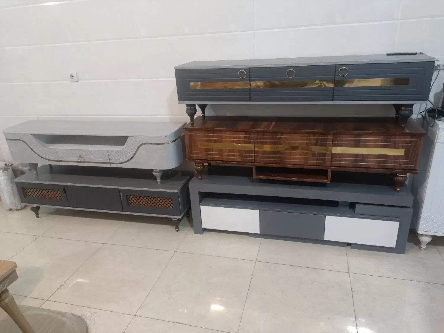 میز تلویزیون تولیدی زیر قیمت بازار|میز تلویزیون|ایلام, |دیوار