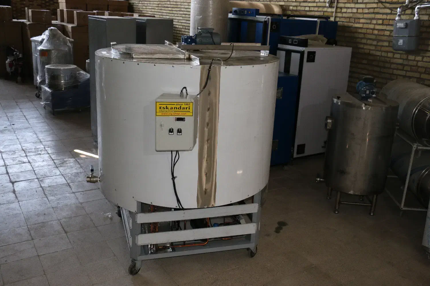 دستگاه شیرسردکن شیر سردکن شیر سرد کن موکب 1000|ماشینآلات صنعتی|کرج, اسلامآباد|دیوار