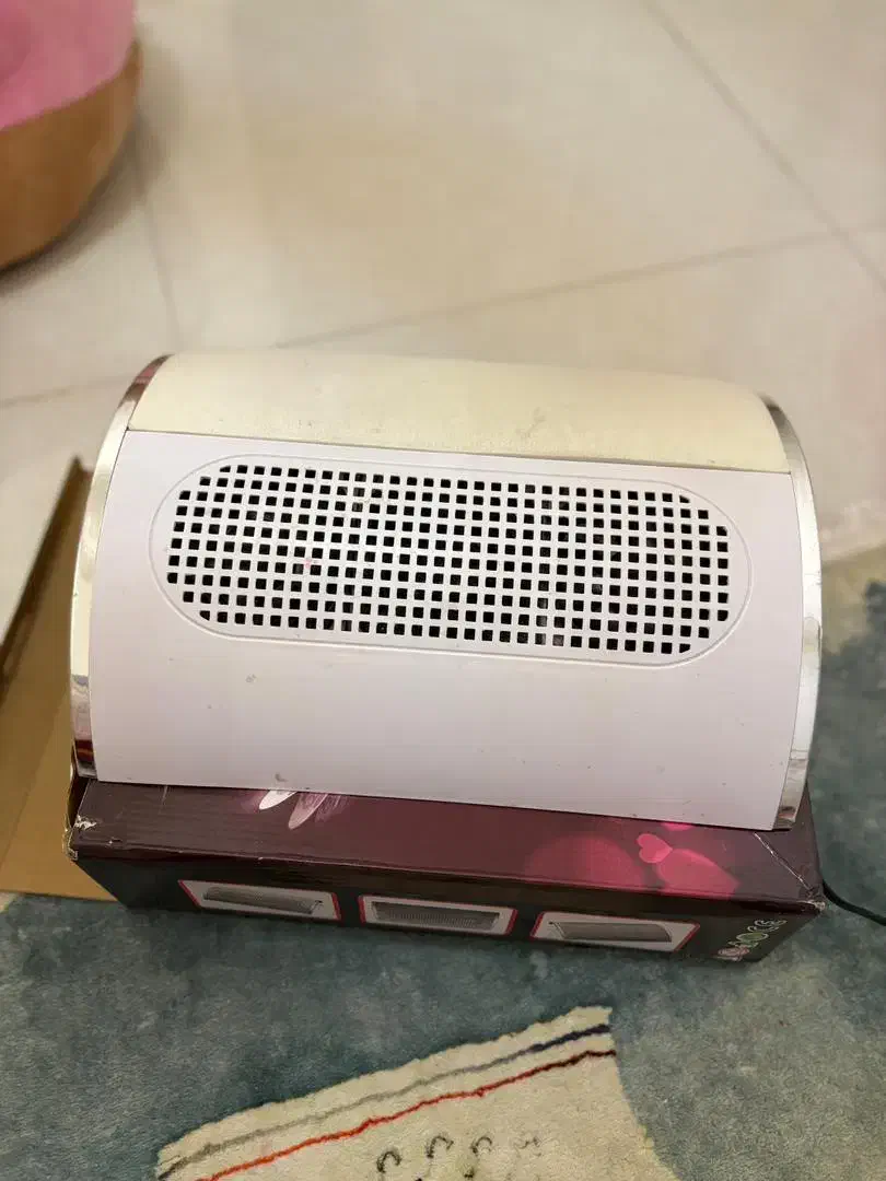 لوازم ناخن به دلیا تغییر شغل|آرایشی، بهداشتی، درمانی|رشت, یخسازی|دیوار