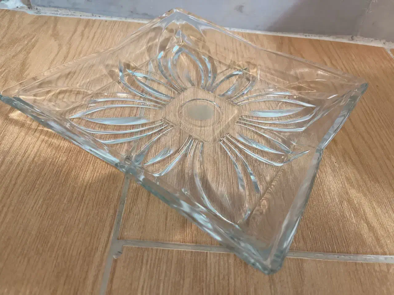 ظرف|ظروف سرو و پذیرایی|رشت, منظریه|دیوار