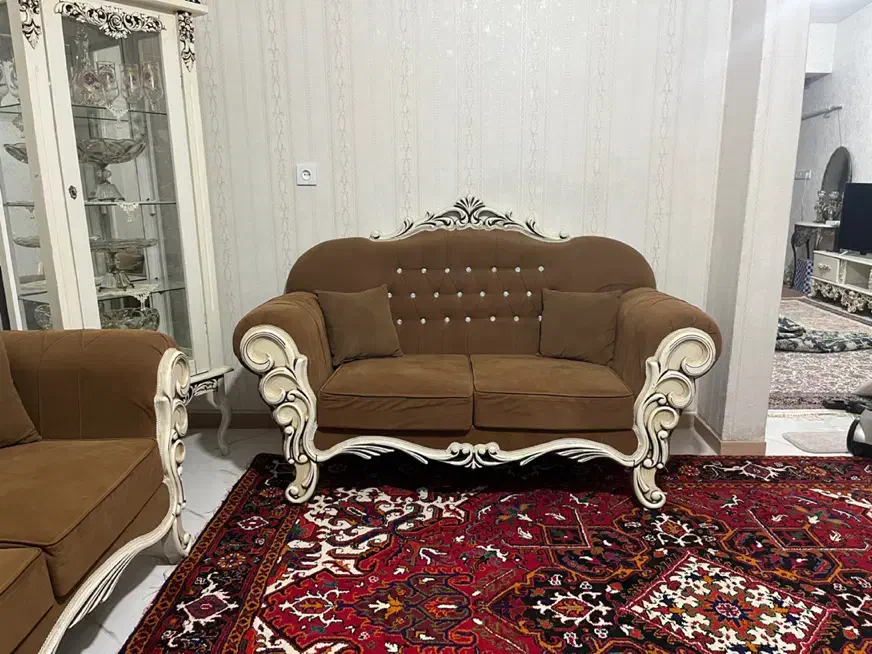 مبل کلاسیک هفت نفره|مبلمان خانگی و میز عسلی|تهران, قصر فیروزه ۱|دیوار