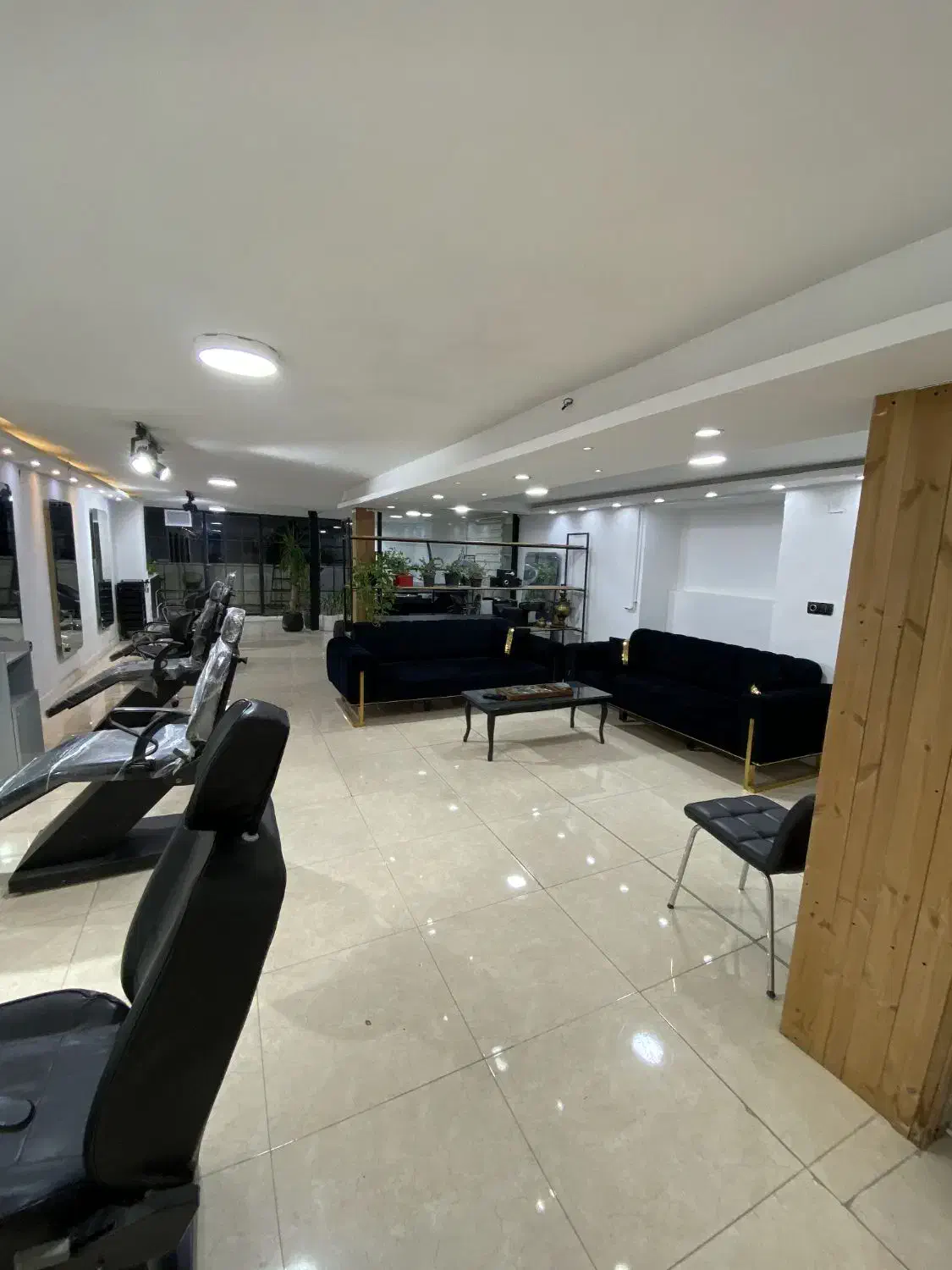 اجاره لاین و صندلی|خدمات آرایشگری و زیبایی|کرمانشاه, |دیوار