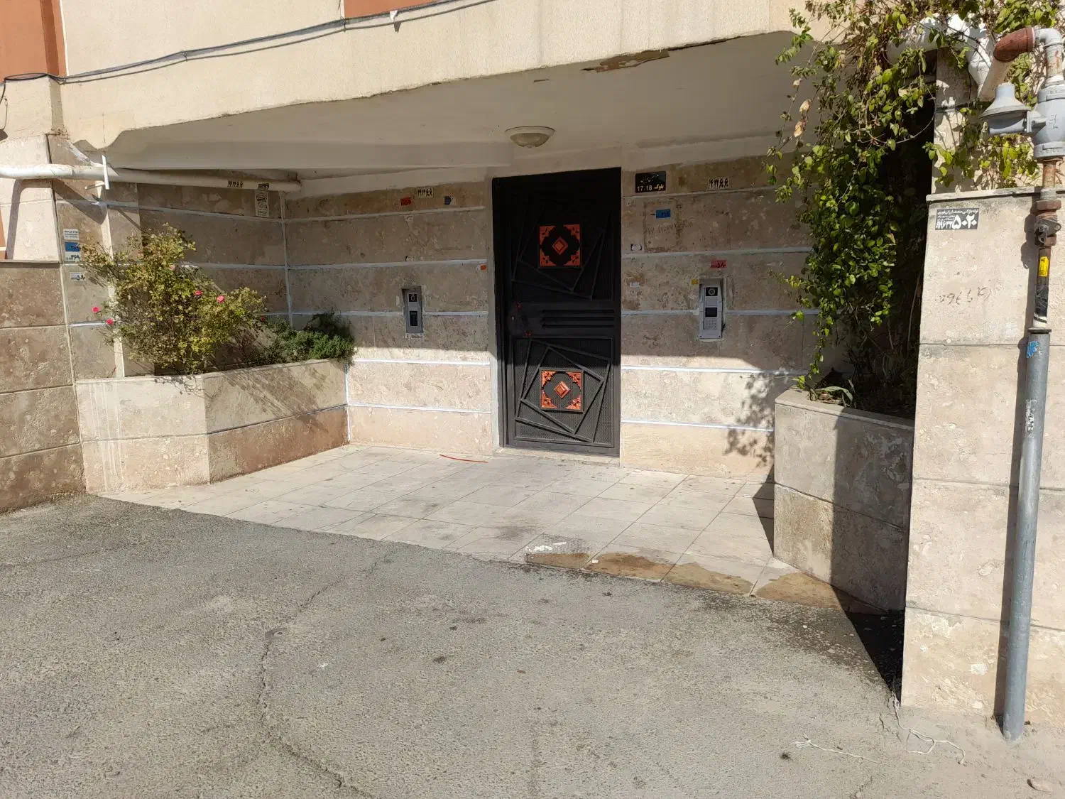 فاز۴ روبه روی مترو میدان پلیس خ برهان|اجارهٔ آپارتمان|هشتگرد, شهرک ریحانه|دیوار