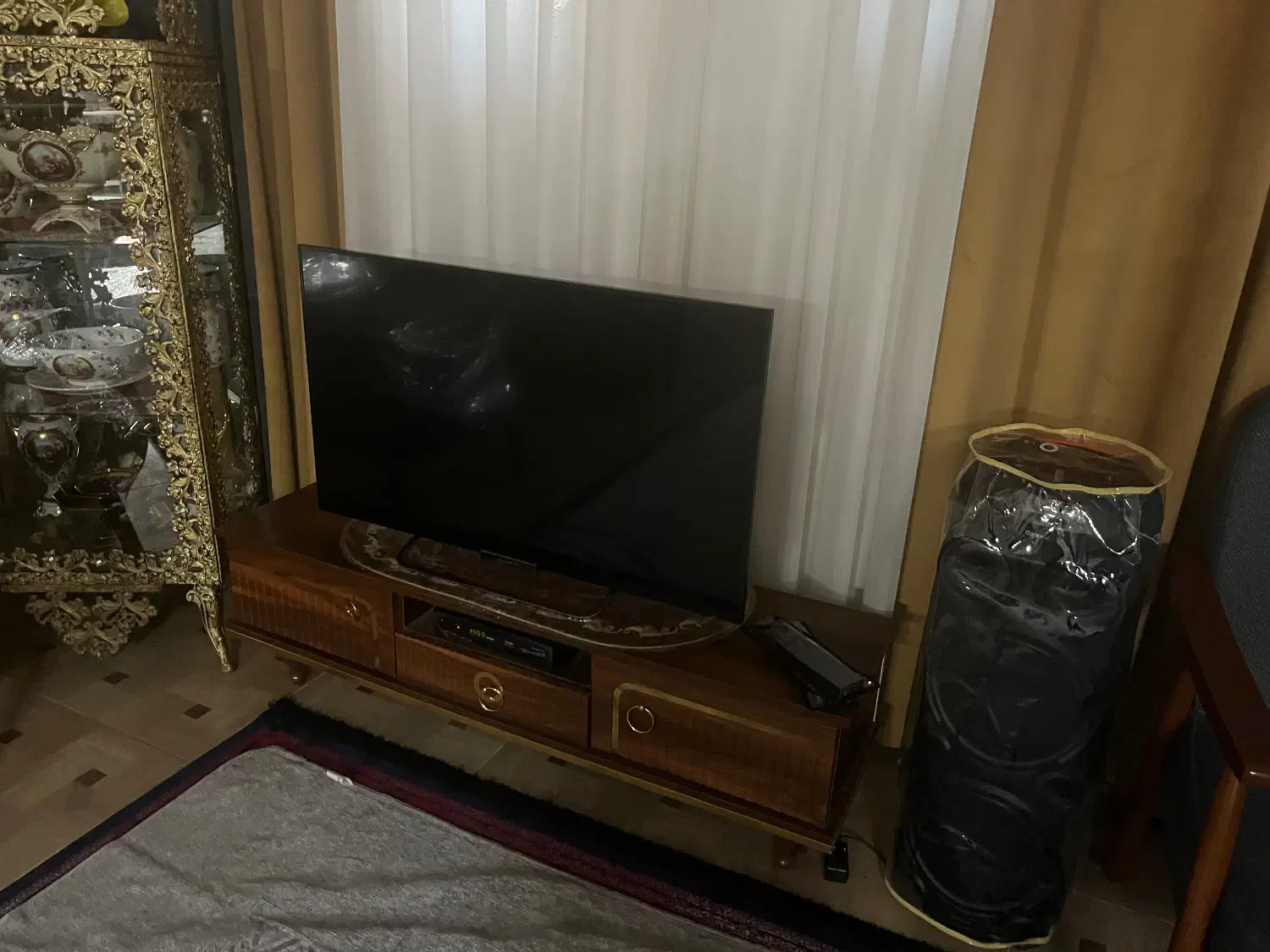 تلویزیون|تلویزیون و پروژکتور|یزد, |دیوار