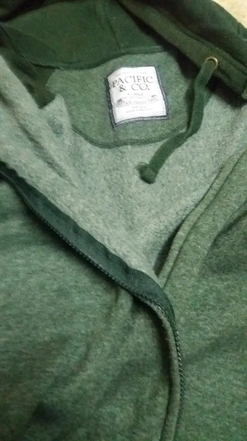 دو عدد سویشرت|لباس|شوشتر, |دیوار