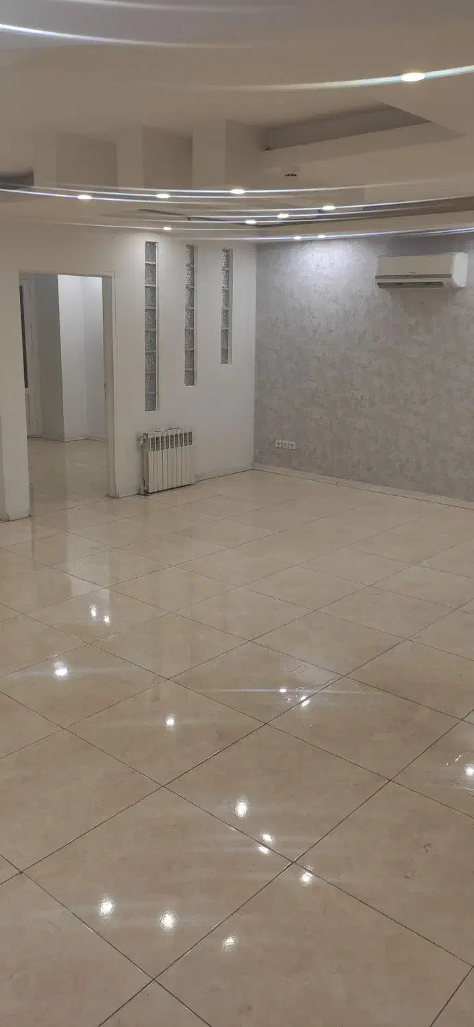 آپارتمان ۷۰ متری فلکه اول گوهردشت ادارای|فروش دفتر کار، اتاق اداری، مطب|کرج, اتحاد|دیوار