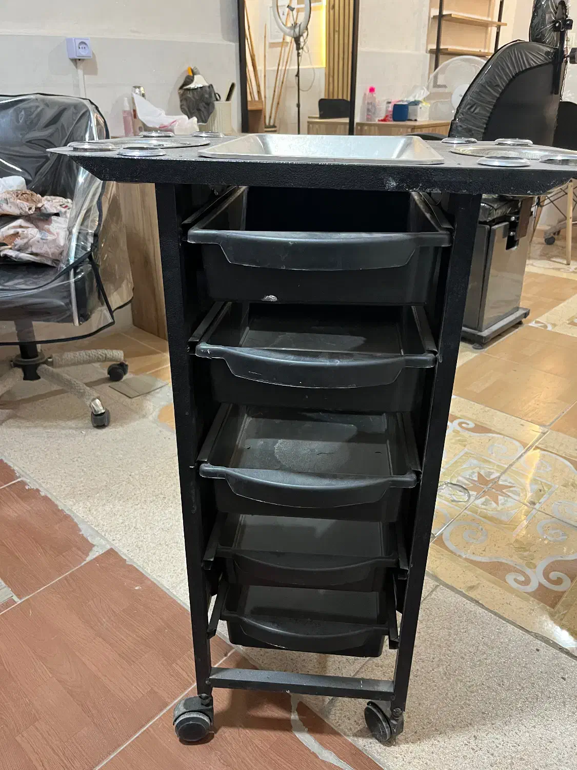 فروش ترولی|آرایشگاه و سالنهای زیبایی|بندر ماهشهر, |دیوار