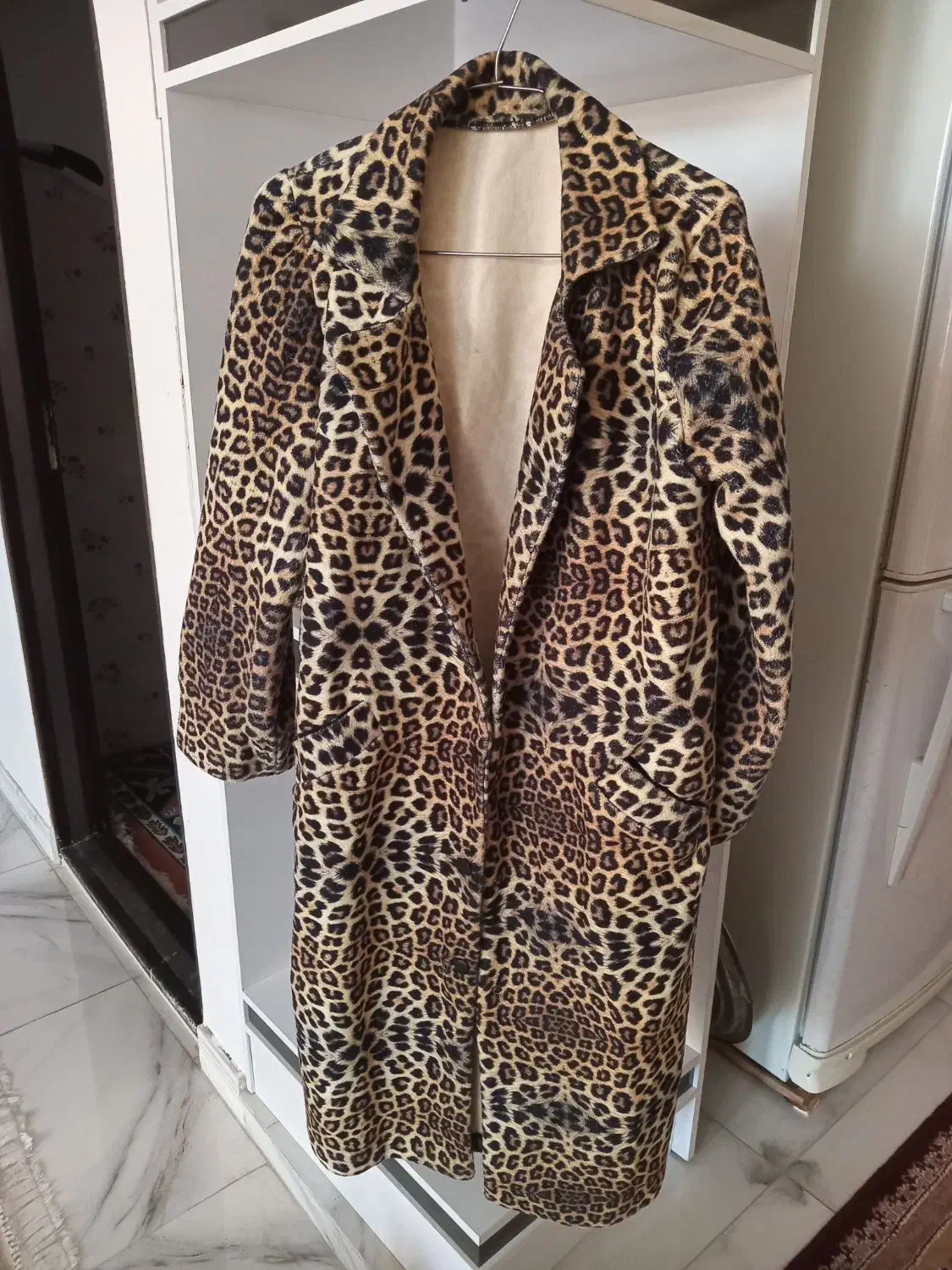 مانتو|لباس|مشگین شهر, |دیوار