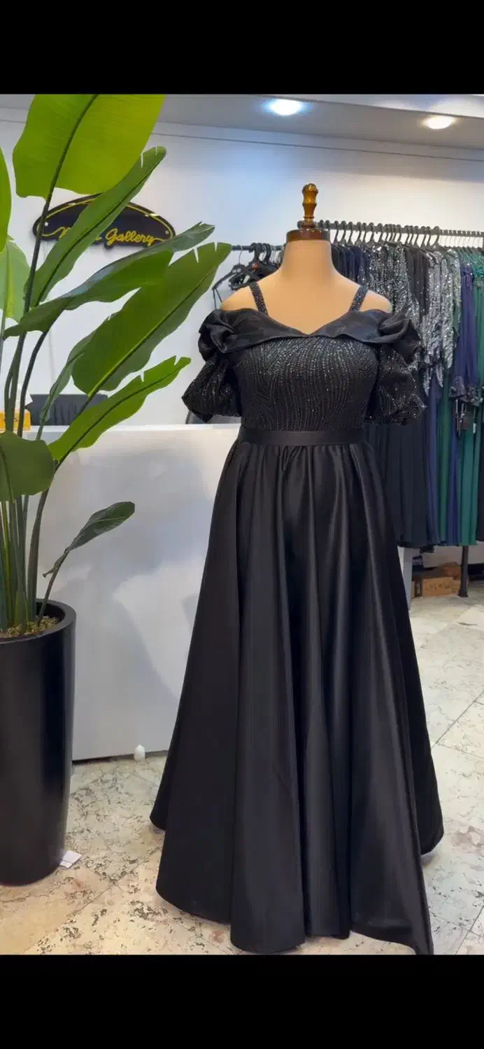 لباس مجلسی|لباس|سورک, |دیوار