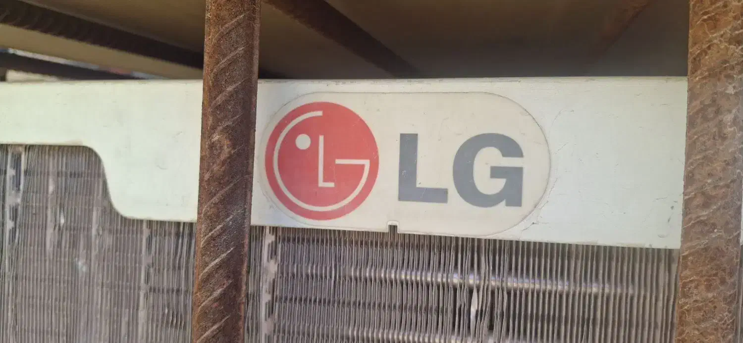 کولر پنجره ای سالم و در حد نو با کنترل|کولر گازی و فن‌کوئل|گالیکش, |دیوار