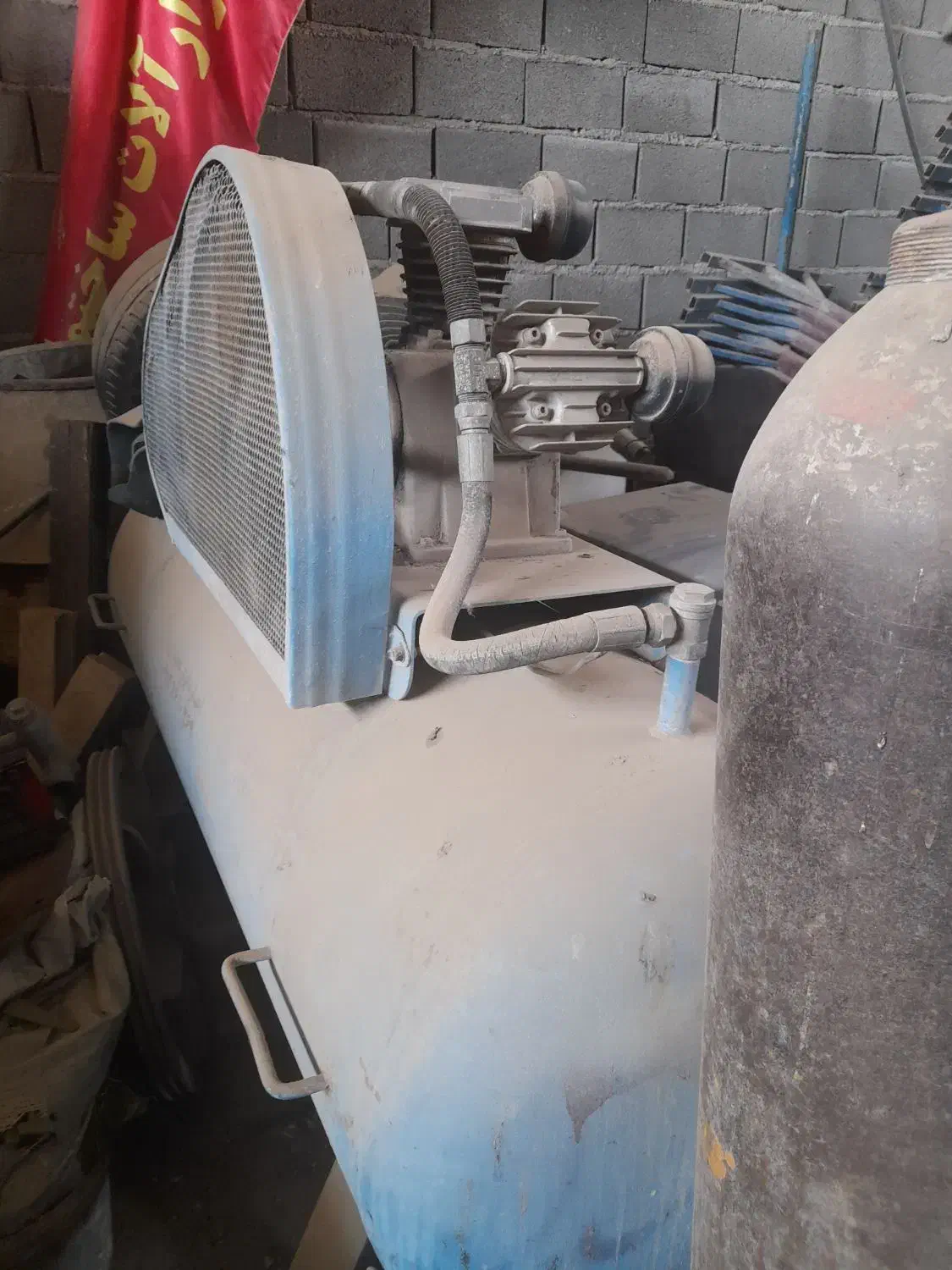 پمپ باد ۵۰۰ لیتری ایتالیایی|ماشین‌آلات صنعتی|هشتگرد, ینگی امام|دیوار