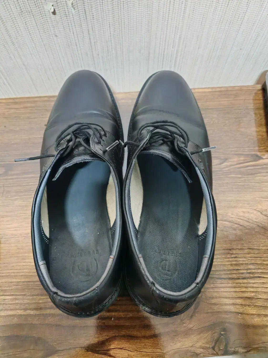 کفش چرم تمیز و سالم|کیف، کفش، کمربند|گنبد کاووس, |دیوار