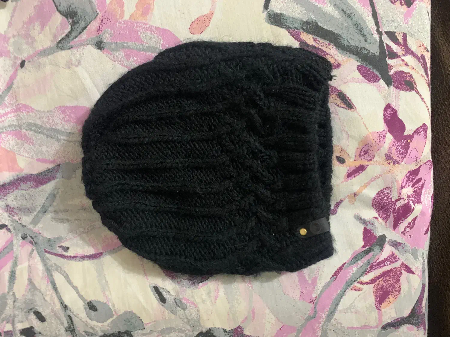 کلاه مشکی|لباس|تربتحیدریه, حسنی بالا|دیوار