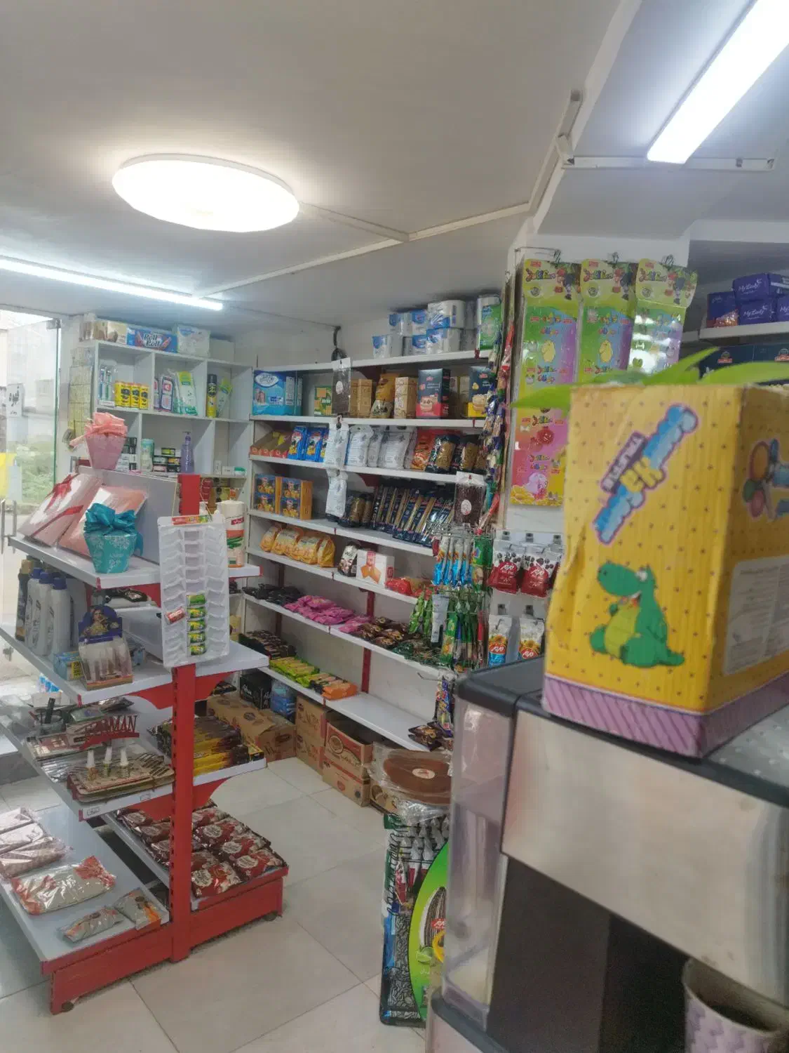 اجناس سوپر مارکت با کلیه وسایل|فروشگاه و مغازه|رشت, کوی حسینی|دیوار