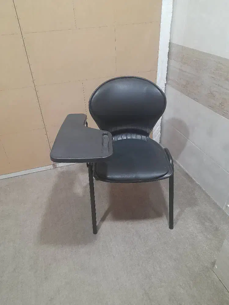 صندلی آموزشی|صندلی و نیمکت|شیراز, مسلم|دیوار