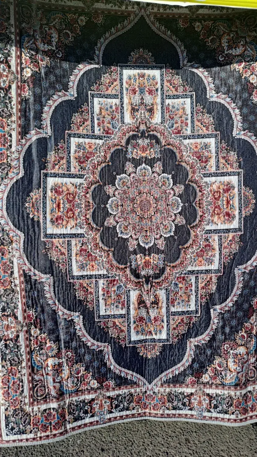 حراج قالیچه کف نمد کف برزنتی فقط ۳۰۰ هزار|عمدهفروشی|رشت, فرودگاه سردار جنگل رشت|دیوار